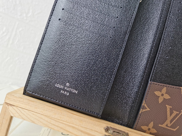 LVコピーウォレット角部分ディテール